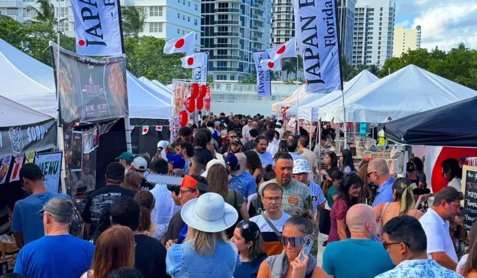 O melhor festival de comida japonesa à beira-mar está chegando a Miami por apenas 3 dias — com mais de 25 vendedores, takoyaki, matcha e muito mais