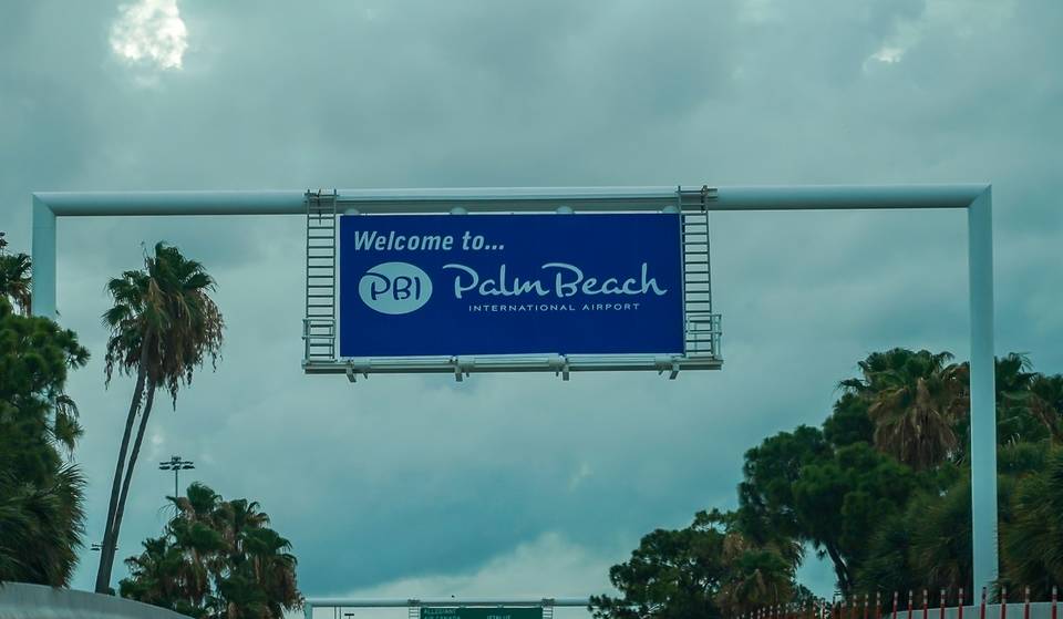 7 weitreichende neue Gesetze wurden gerade in Florida unterzeichnet – darunter eine bedeutende Umbenennung eines Flughafens und eine strenge Reform des Bail-Systems
