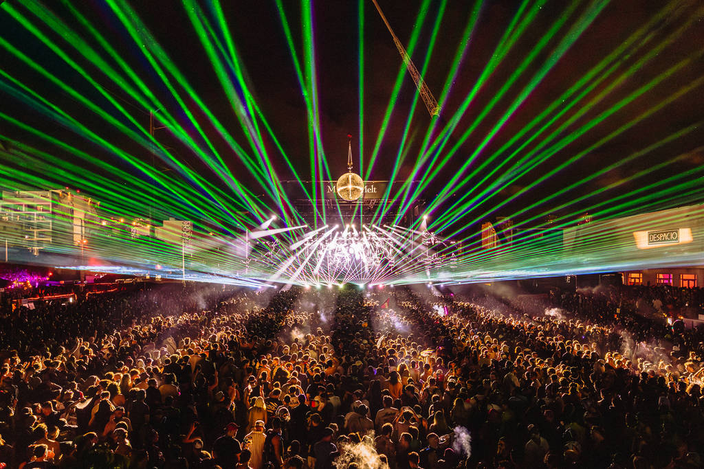 III Points-Bühne und Publikum