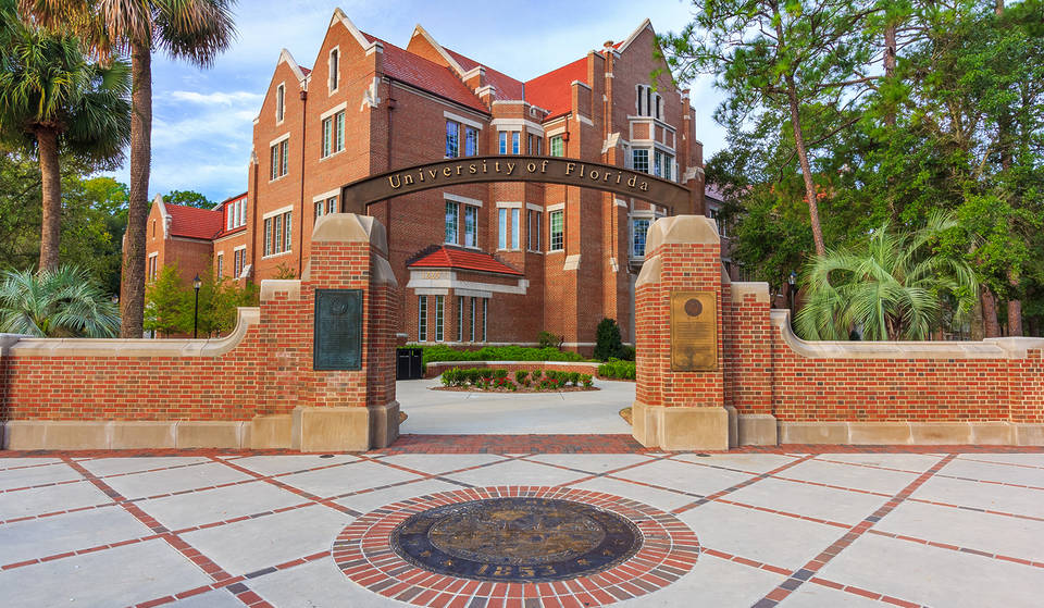 Drei Hochschulen in Florida haben es gerade unter die Top 10 der Universitäten mit dem besten Preis-Leistungs-Verhältnis in den USA geschafft – und eine davon belegte mit einem Einstiegsgehalt von 71.000 Dollar den ersten Platz.