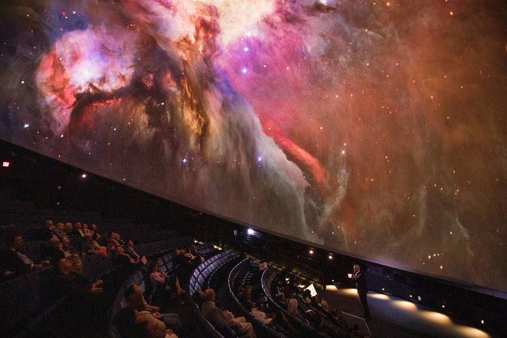 Spectacle « How to Die in Space » au planétarium Frost Science