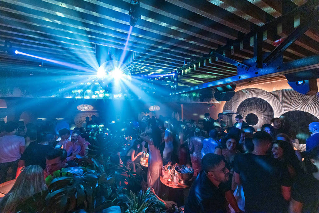 DIXON en el MILA Lounge