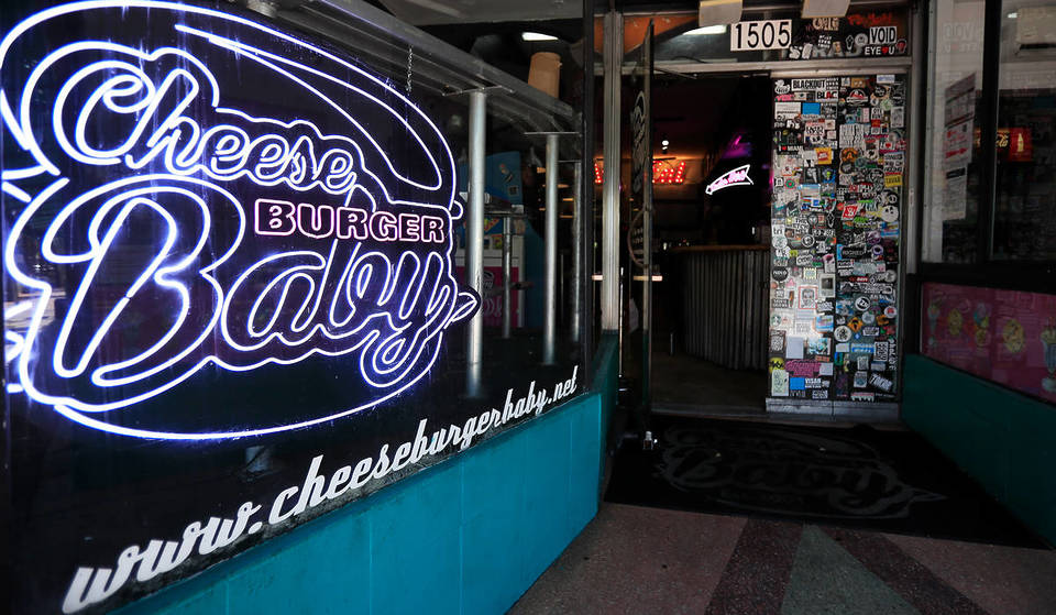 Nach 25 Jahren schließt Beyoncé und Jay-Zs Lieblings-Burgerladen in Miami Beach, um Platz für ein neues Hotel zu machen