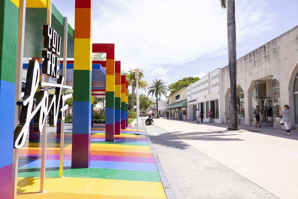 „You Are Love“-Installation auf der Lincoln Road