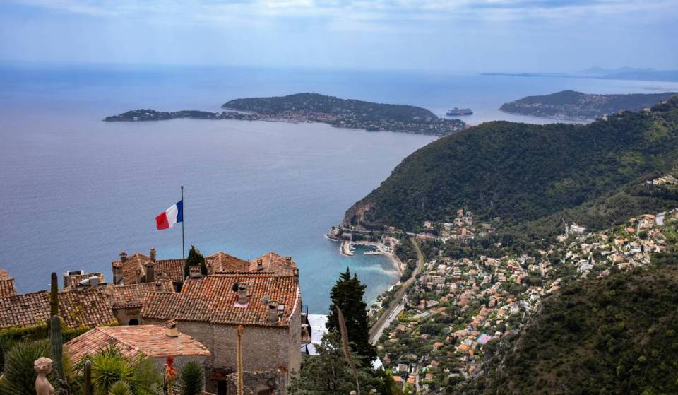 Troque Miami contre les eaux bleues de Monaco grâce à ce vol rapide via Paris et découvre un championnat unique de bateaux électriques cet été 