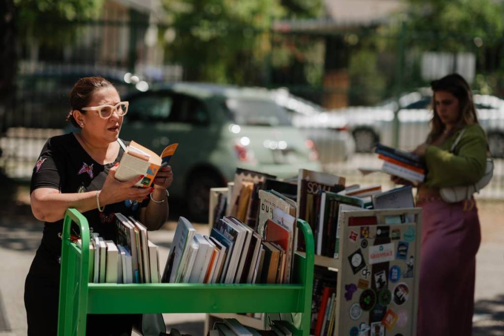 Bookleggers Library at Poetry, Paperbacks & Piraguas event