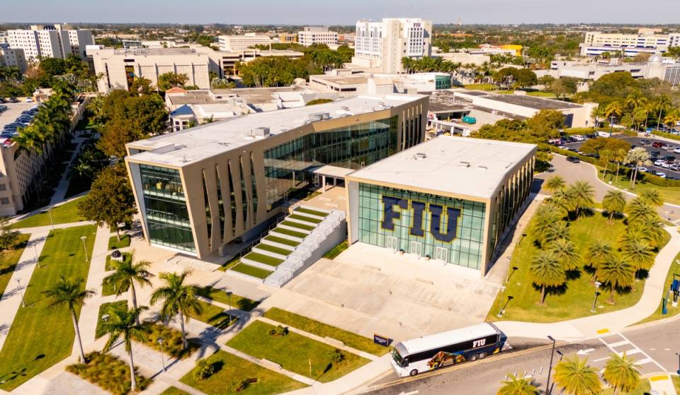 Pour la 4e année d’affilée, la seule université publique de recherche de Miami a été désignée comme l’établissement le plus performant de Floride