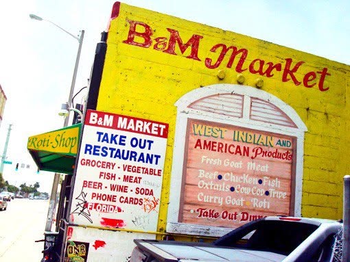 Exterior del B & M Market