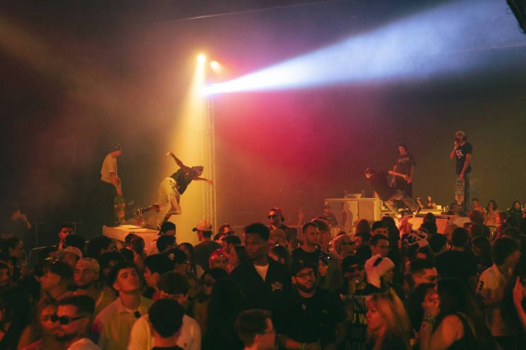 Os skatistas e a galera do Andrew Music Club