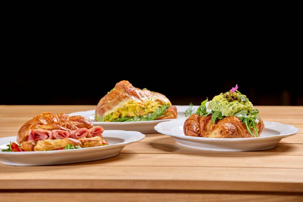Platos de Rose Cafe & Restaurant