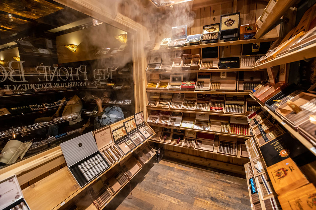 Red Phone Booth humidor