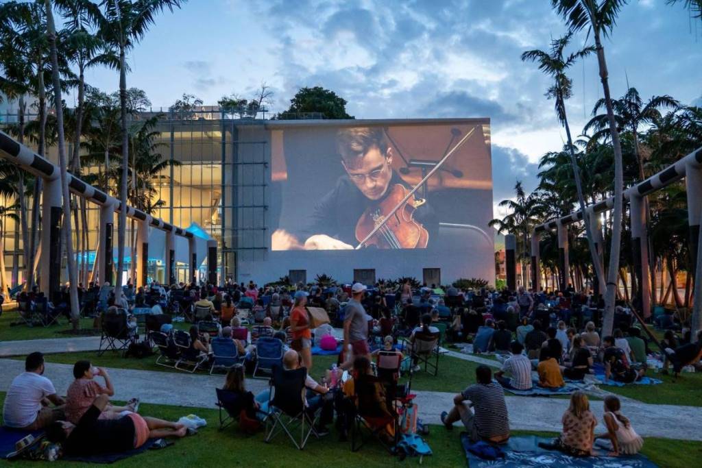 New World Symphony WALLCAST® concert in SoundScape Park; photo credit: Alex Marlow