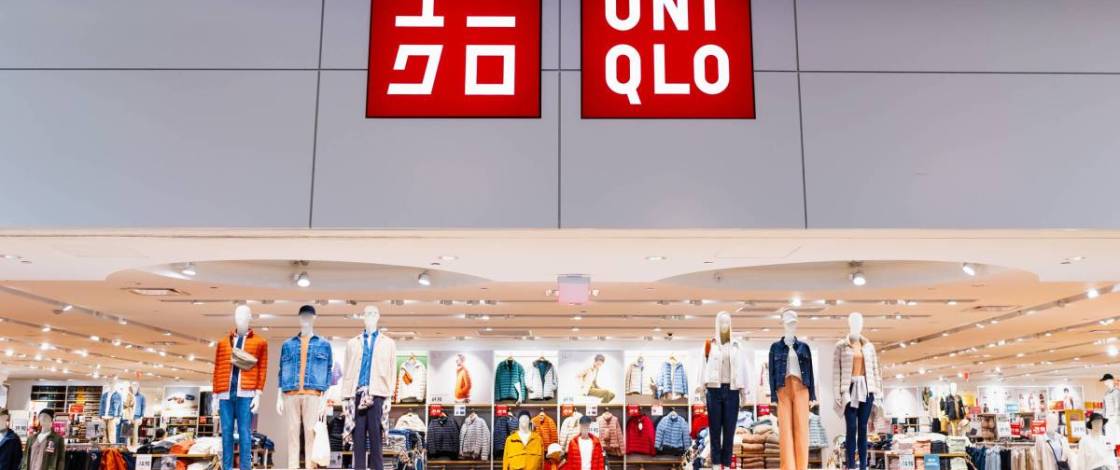 Uniqlo hat endlich die Eröffnungstermine für seine ersten Standorte in Miami in der Aventura Mall und an der Lincoln Road bekannt gegeben