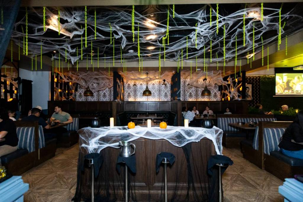 El bar de Halloween de JohnMartin