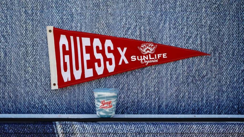 Gira universitaria de GUESS