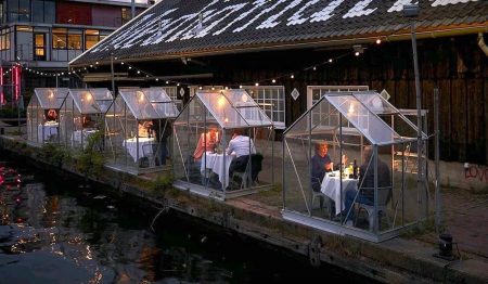 An Amsterdam Restaurant Made Little Greenhouses So Diners Can Enjoy A Meal While Social Distancing