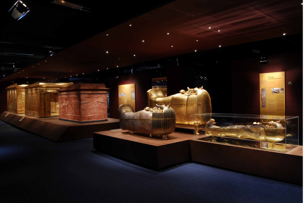 Archaeological replicas