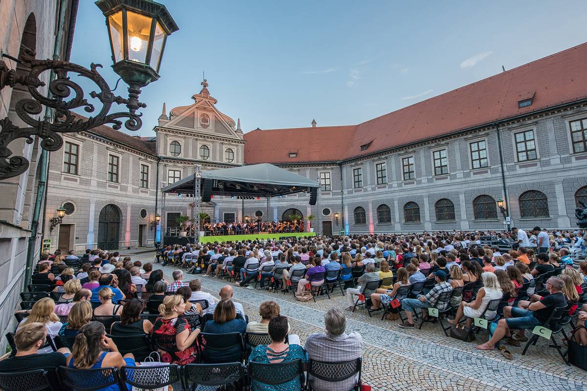 MOAS Brunnenhof der Residenz