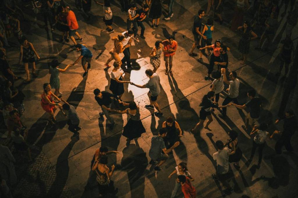 people dance together