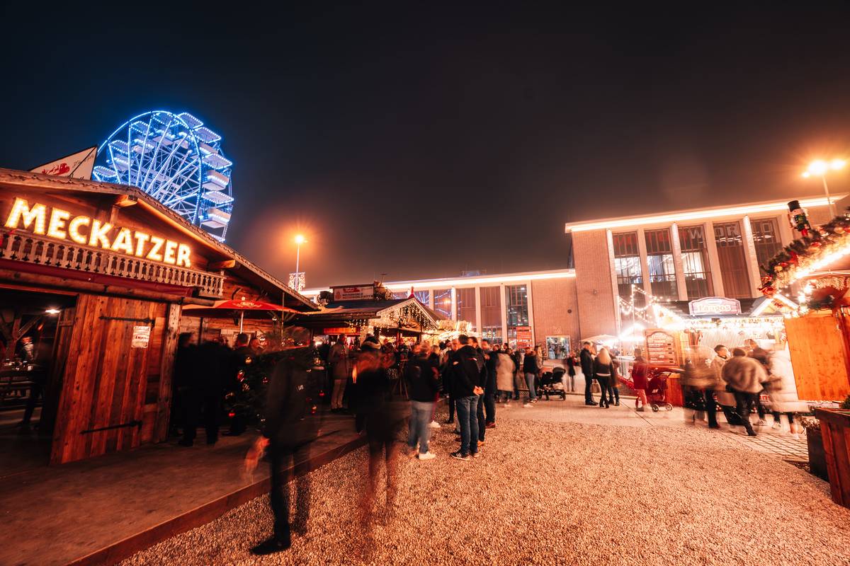 weihnachtsmarkt in der motorworld