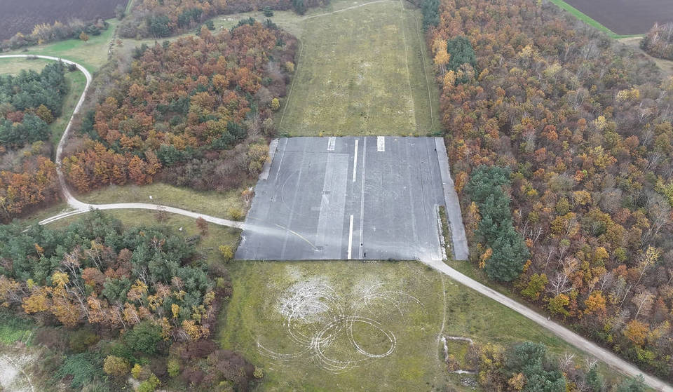 In diesem unglaublichen Lost Place kannst du verlassene Gleise und geheime Bunker entdecken &#8211; nur 20 Minuten von München entfernt!