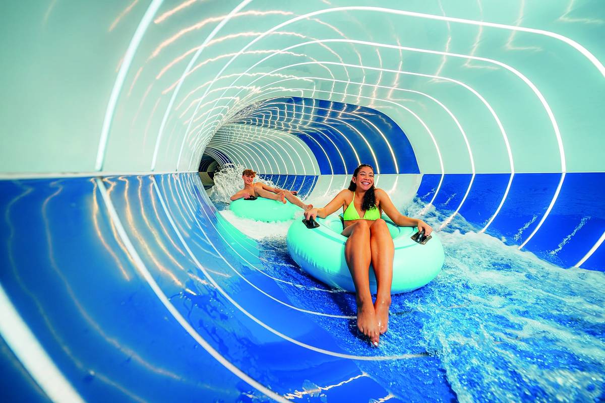 Wasserrutsche in der Therme Erding