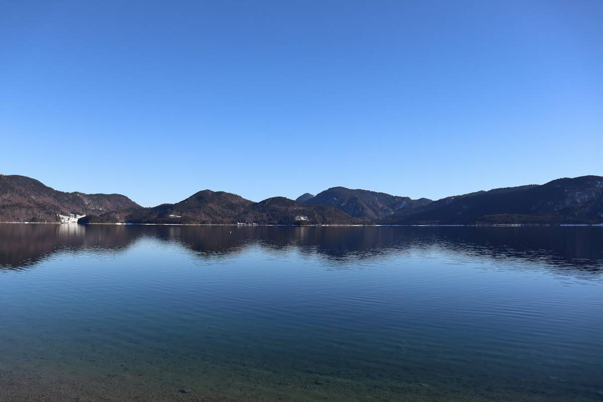 blick vom ufer des walchensee