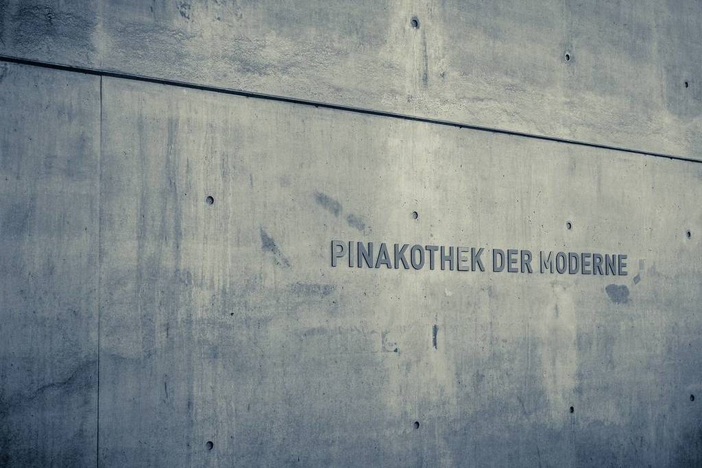 "Pinakothek der Moderne" lettering on the museum’s exterior wall