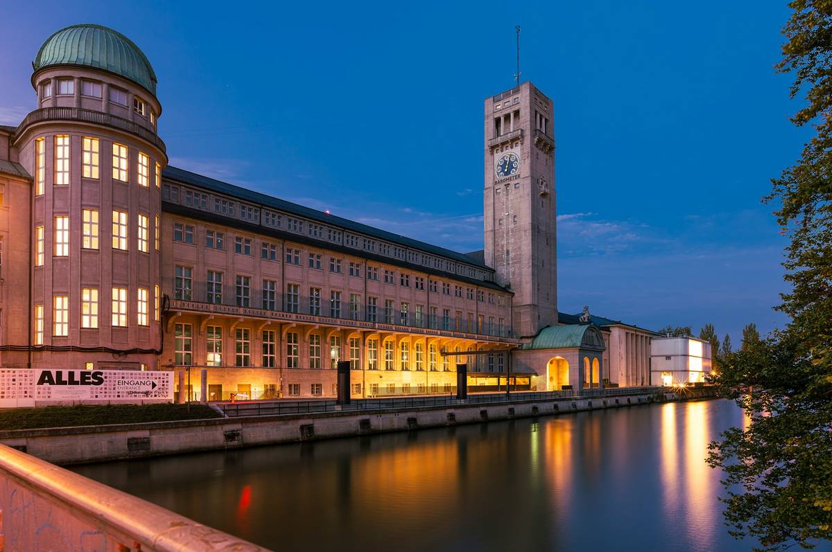 deutsches museum bei nacht