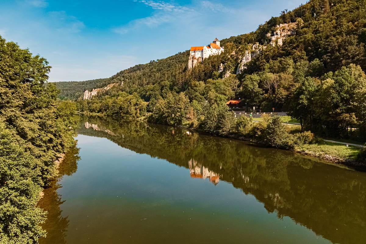 Blick auf die Burg Prunn