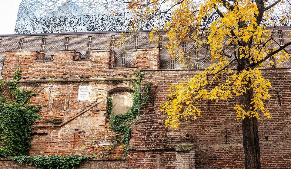 The remains of this mysterious tower in the middle of Munich&#8217;s city center tell a spooky story about a man condemned to death &#8211; his ghost is still said to haunt the street on the night of January 7th