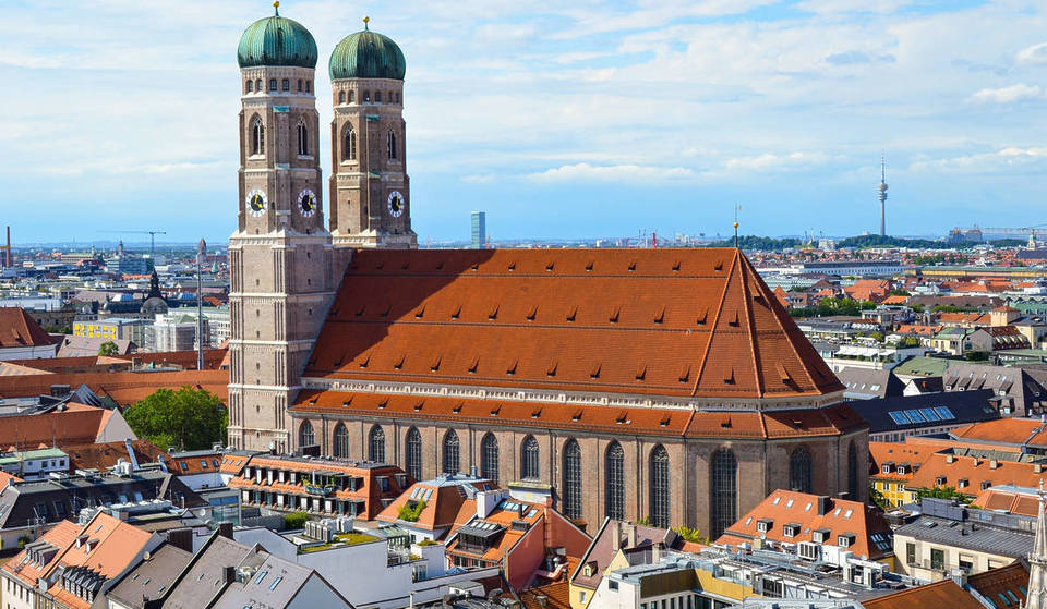 Mythos oder Wahrheit? In dieser historischen Kirche in München versteckt sich der unverwechselbare Fußabdruck einer Kralle