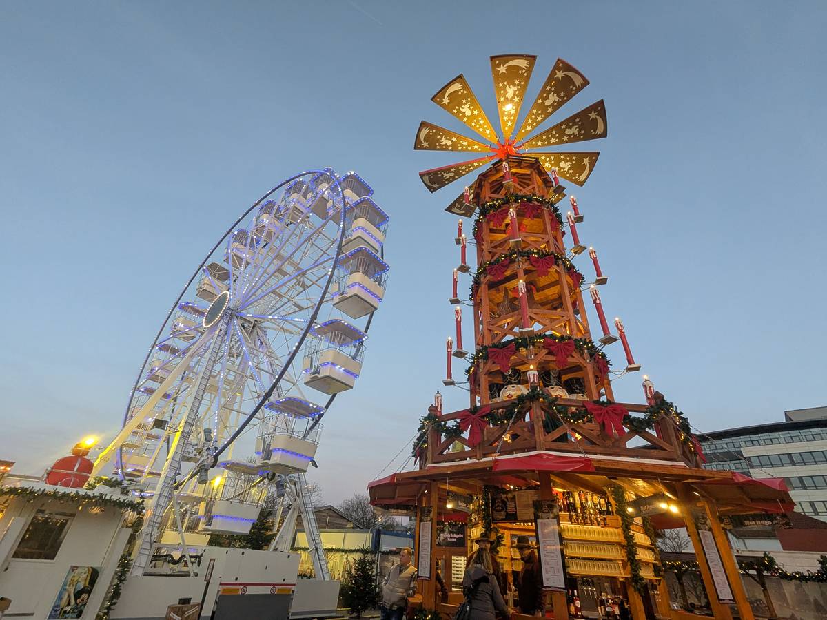 pyramide und riesenrad