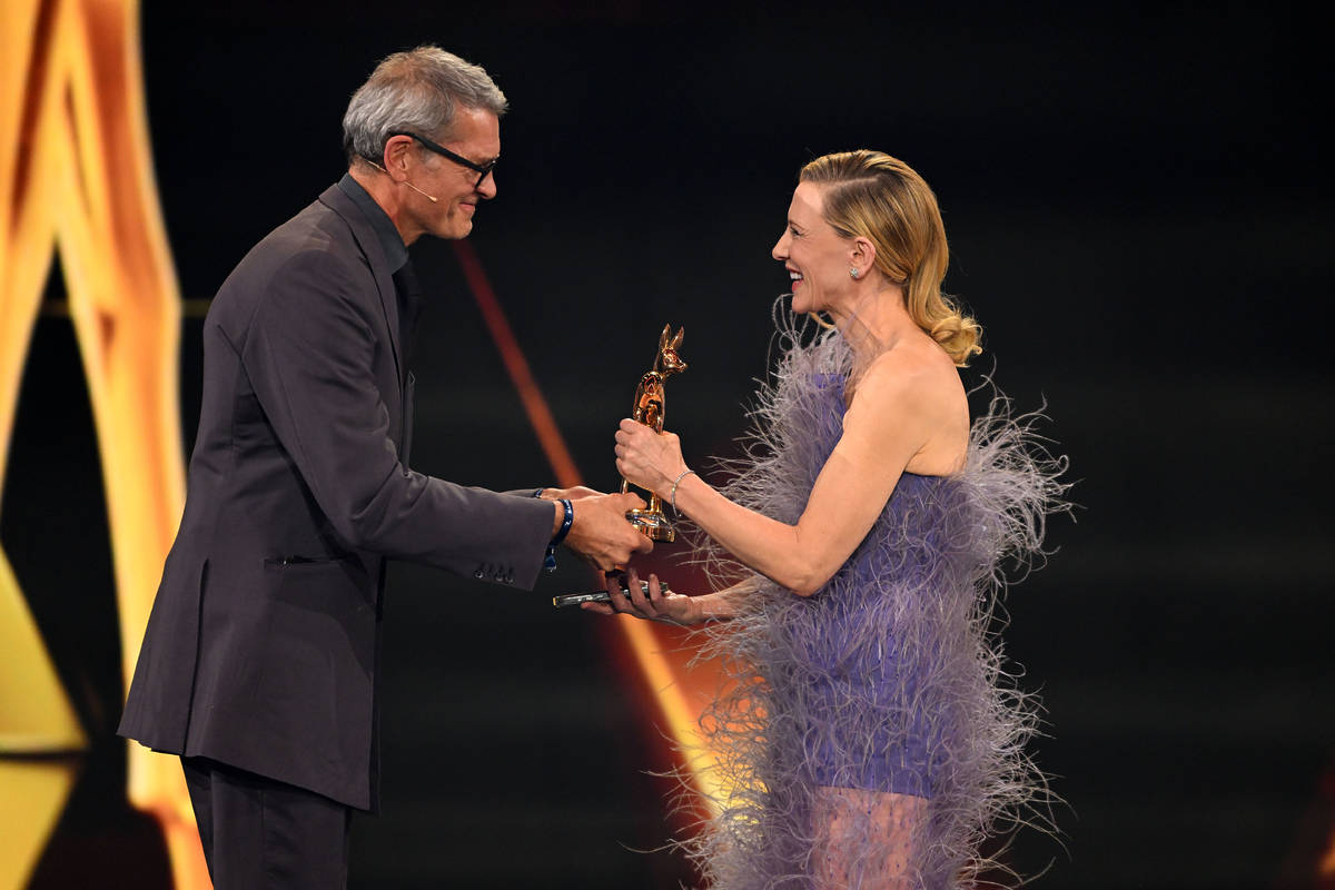 cate blanchett nimmt den bambi entgegen