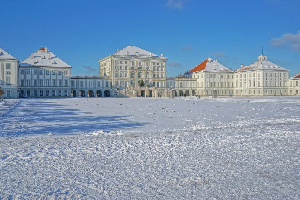 schloss nymphenbug im winter