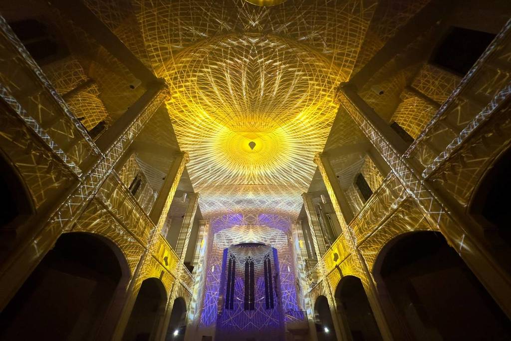 infinity projections