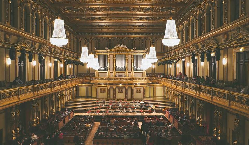 Das bekannteste Neujahrskonzert der Welt wird live von 50 Millionen Menschen in 150 Ländern weltweit verfolgt – und liegt nur eine Zugfahrt von München entfernt