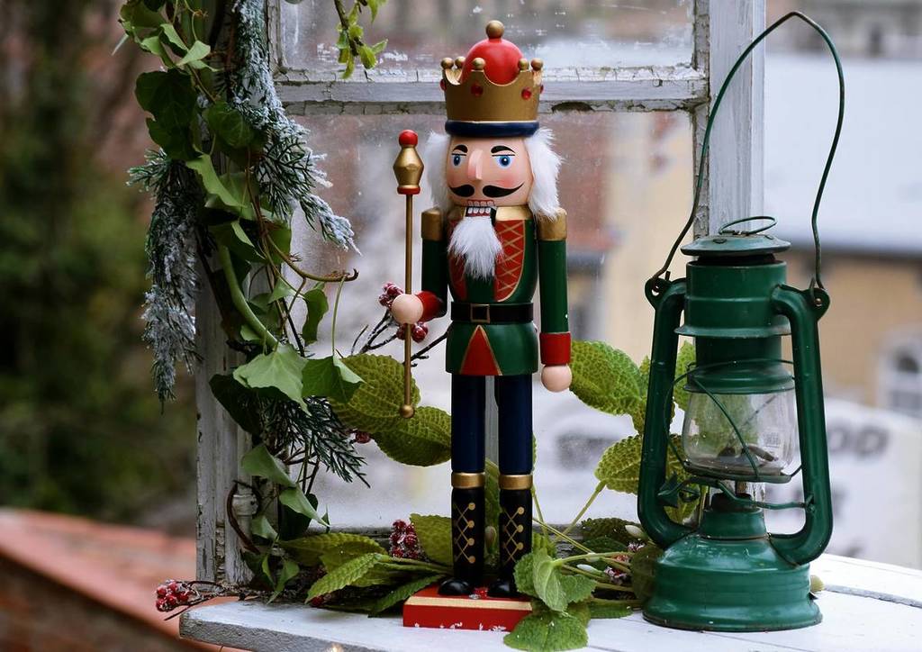 nutcracker with sceptre