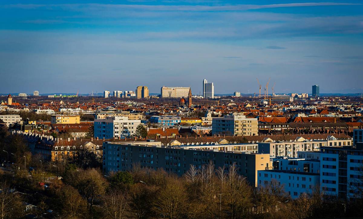 Fröttmaninger Berg Aussicht über München