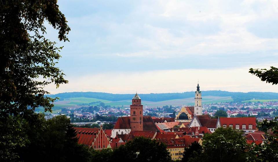 Die Altstadt auf der Insel: Keine Stunde von München liegt die Stadt mit der größten Glocke Schwabens und einer der schönsten Straßen Süddeutschlands