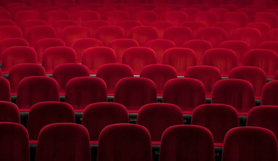 Kreatives Kinoformat: In diesem Münchner Lichtspielhaus häkelt und strickt ihr während der Vorstellung
