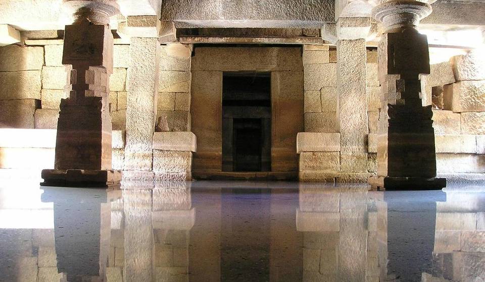 Rund drei Stunden von München entfernt liegt das UNESCO-Staatsbad mit der größten Wandelhalle Europas, wo schon Kaiserin Sisi und Bismarck entspannten