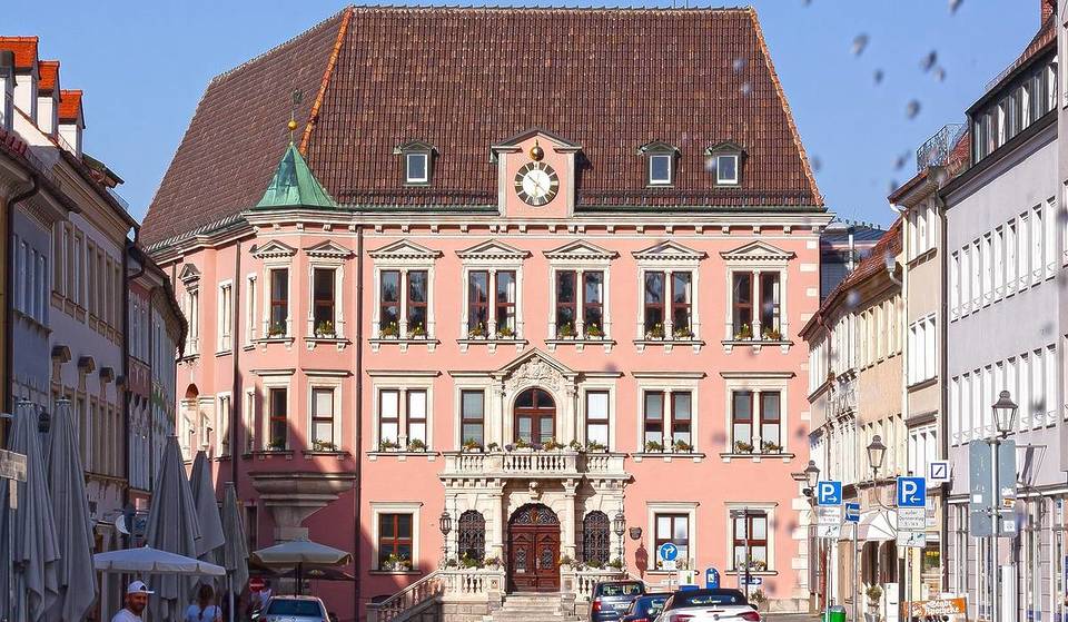 Das „Tor zum Allgäu“: 70 Minuten von München feiert diese Stadt mit 5 mittelalterlichen Türmen das älteste Kinderfest Bayerns