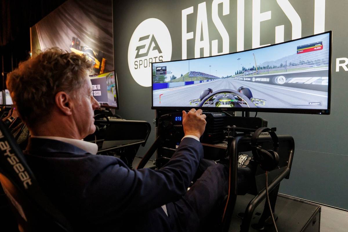 Der Rennsimulator auf der Formel 1 Ausstellung im Pineapple Park.