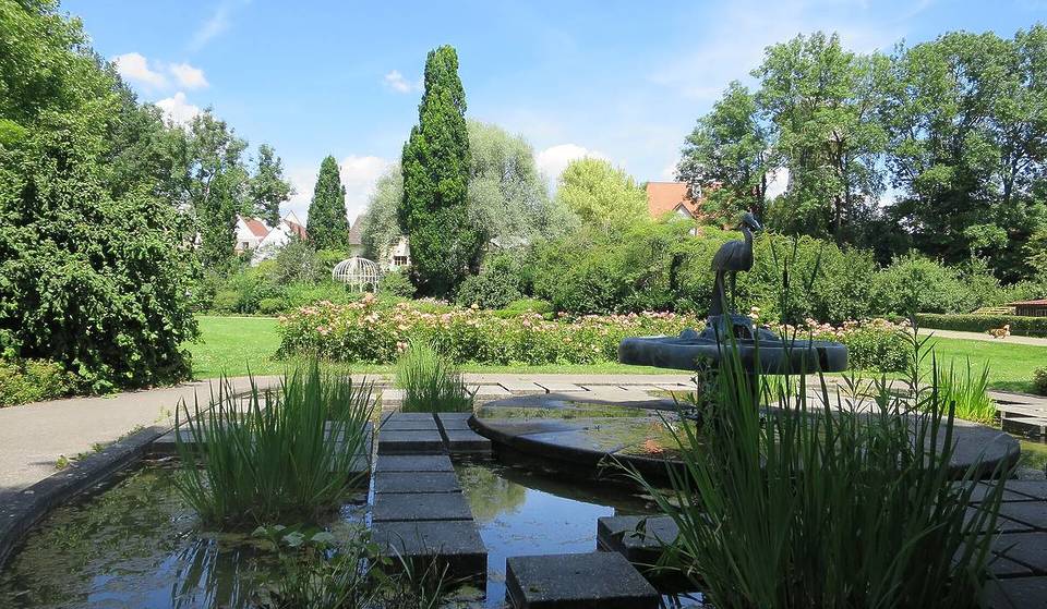 The Flower City on the Lech: About 75 minutes from Munich lies an old town completely surrounded by a green belt that blooms across over 100,000 m² in the spring