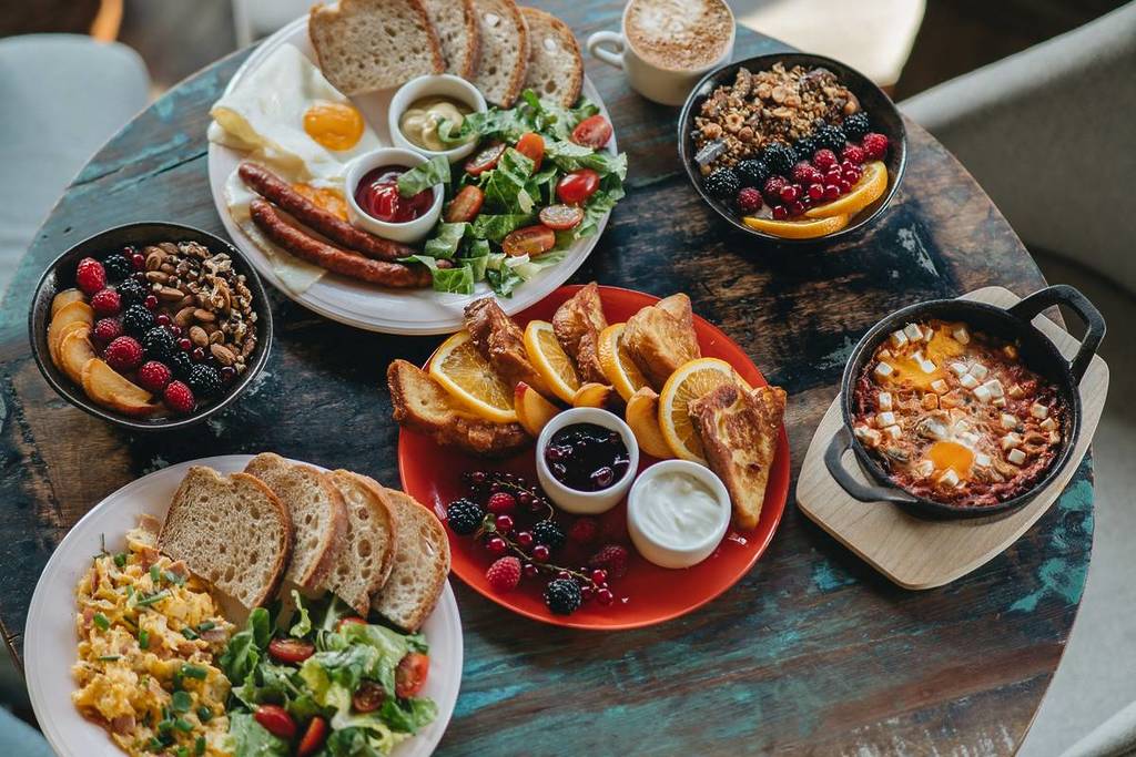 auswahl an früstücksoptionen, frühstück in münchen