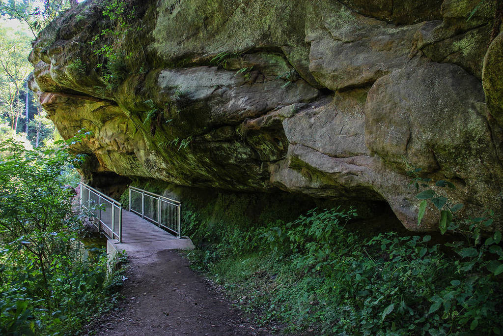 Rock overhang in the Schwarzachklamm