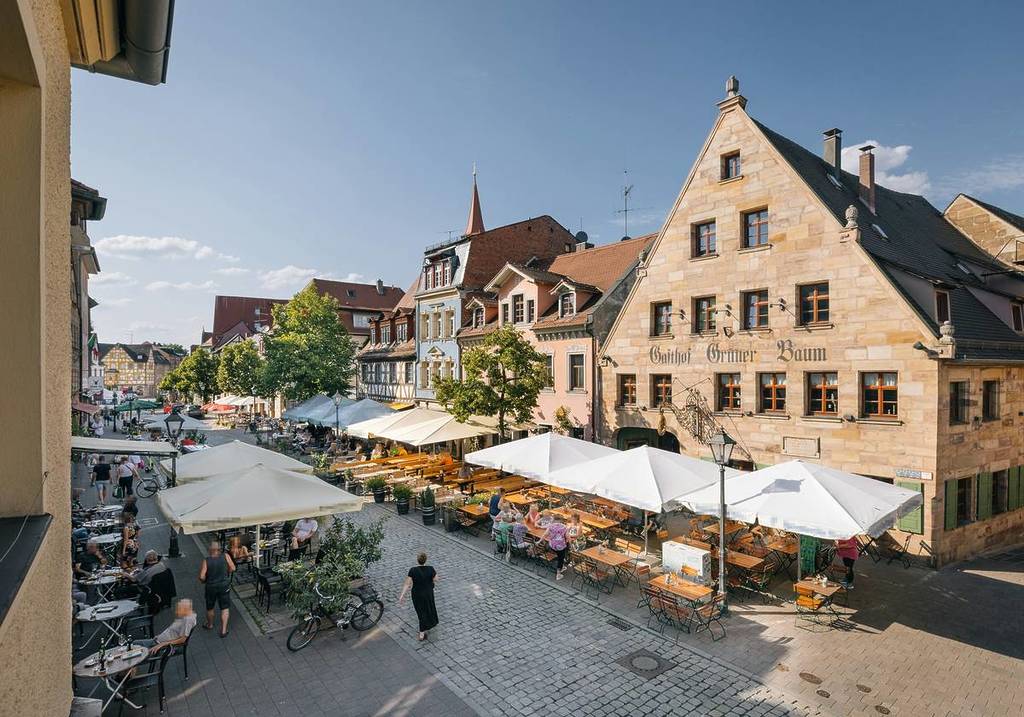 gustavstraße mit wirtshaus grüner baum