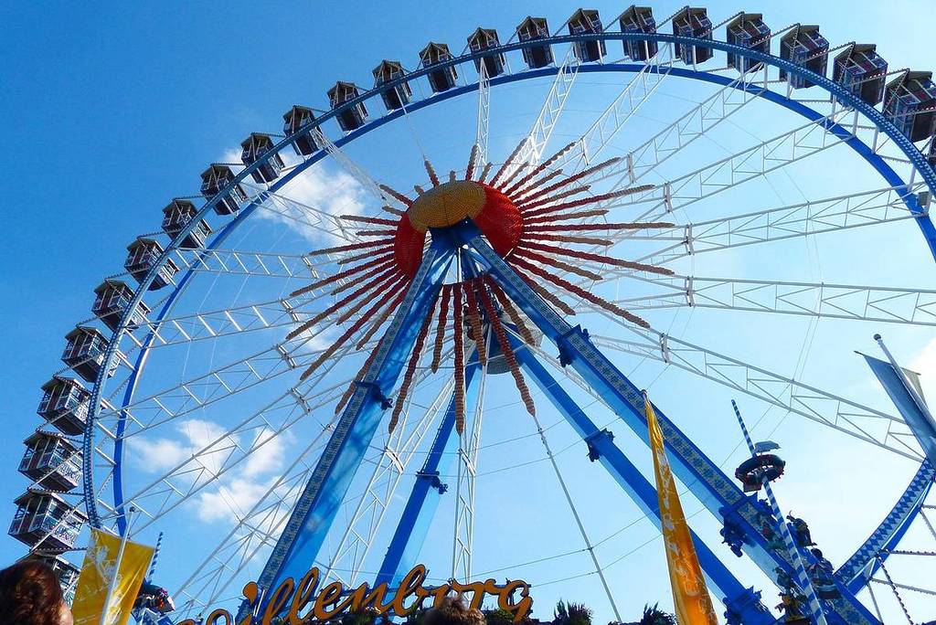 Ferris wheel with maypole at the Spring Festival