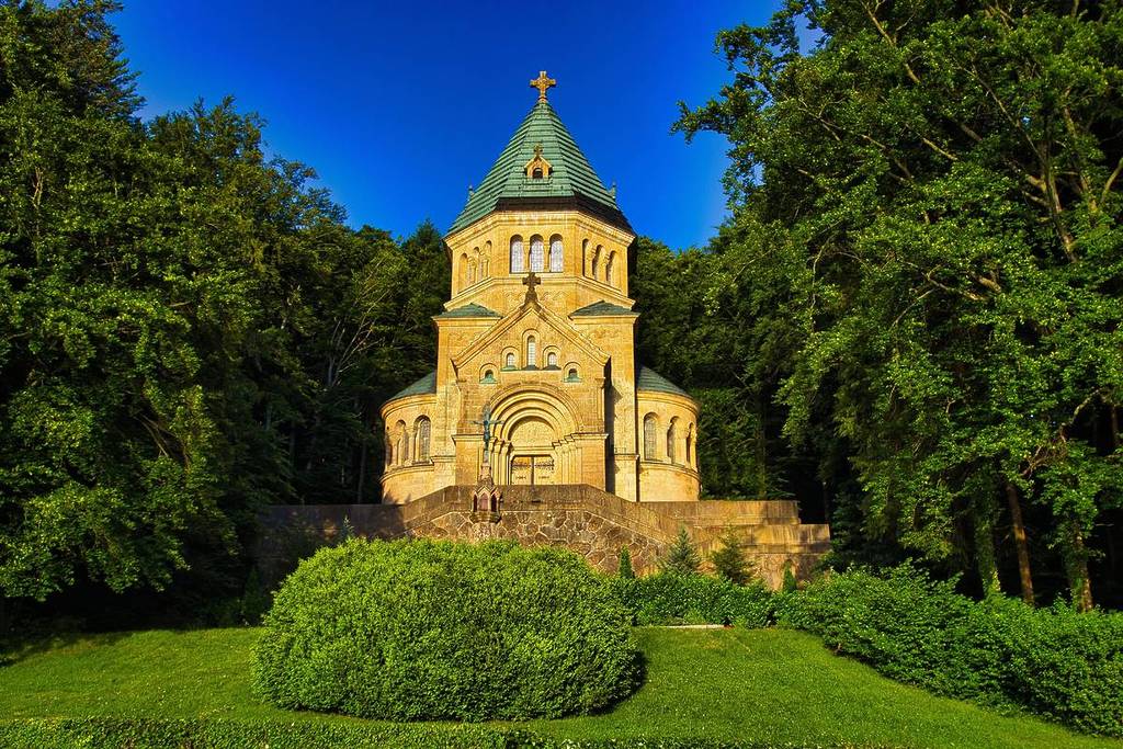 Votive Chapel from the outside